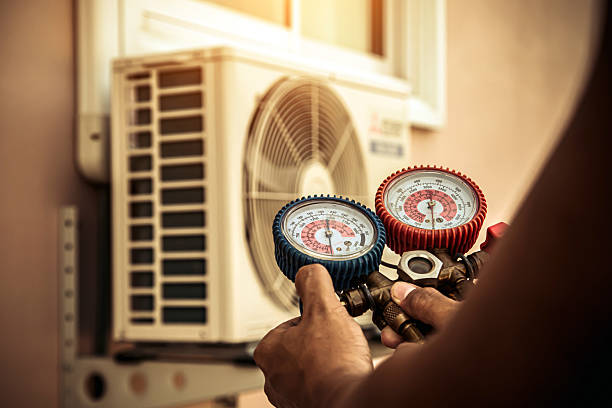 Professional Hvac technician working in Brierfield, AL